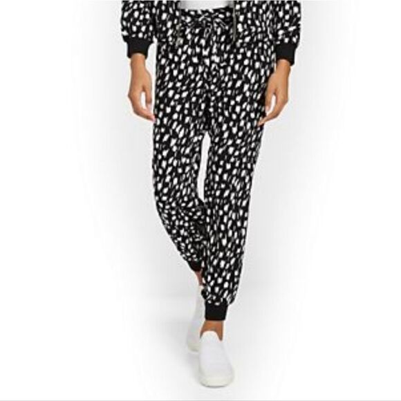 NEW YORK & COMPANY Black & White Dot Print Women's XL Jogger Pants NWT my - Picture 1 of 6